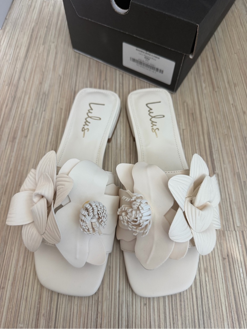 Lulu's Ivory Floral Slide Mules
